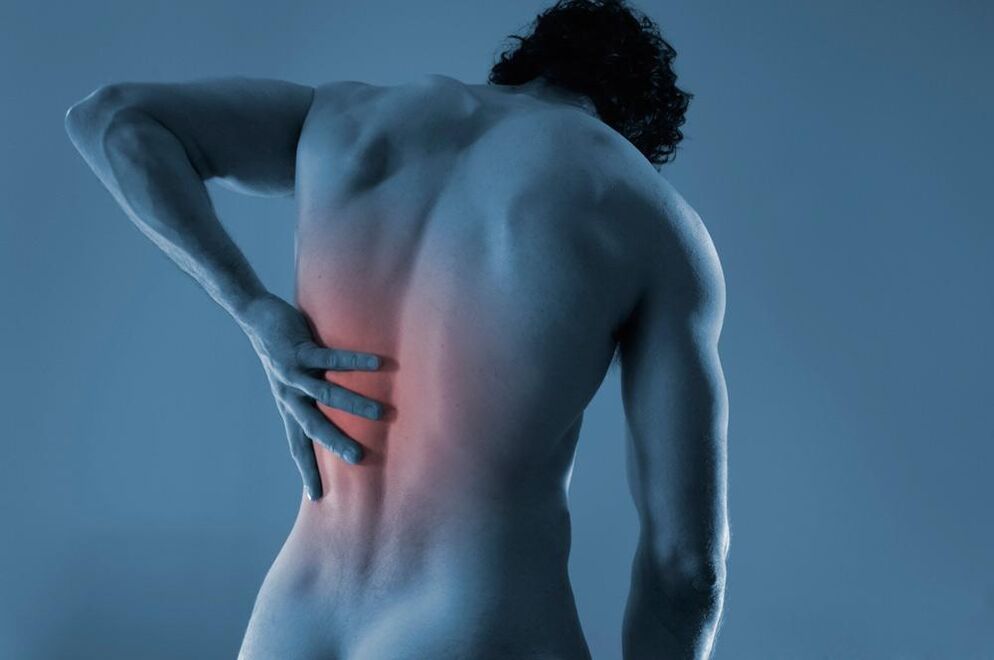 Photos of back pain in thoracic osteochondrosis 2