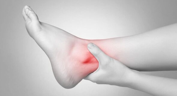 Joint stiffness and chronic ankle pain are complications of cruciate arthropathy